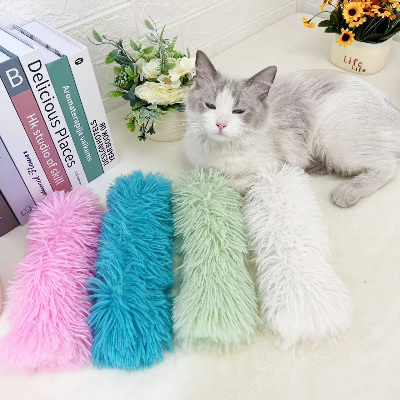 Irresistible Catnip-Infused Plush Chew Toy: Soft Teaser Pillow & Interactive Playstrip for Cats